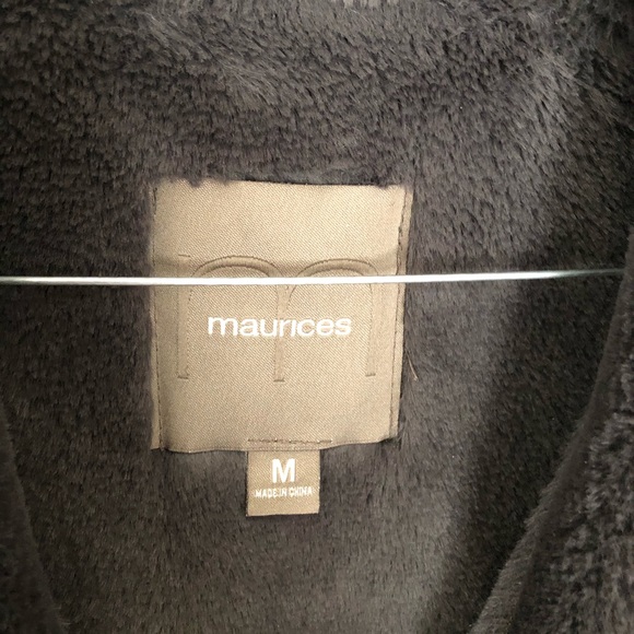 Vest - Picture 3 of 5